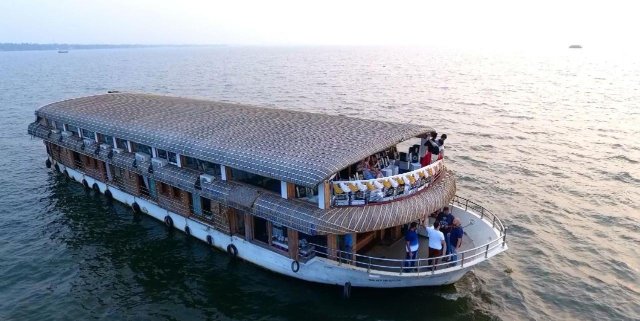 Hotel Cosy Premium Houseboats Alappuzha Exterior foto