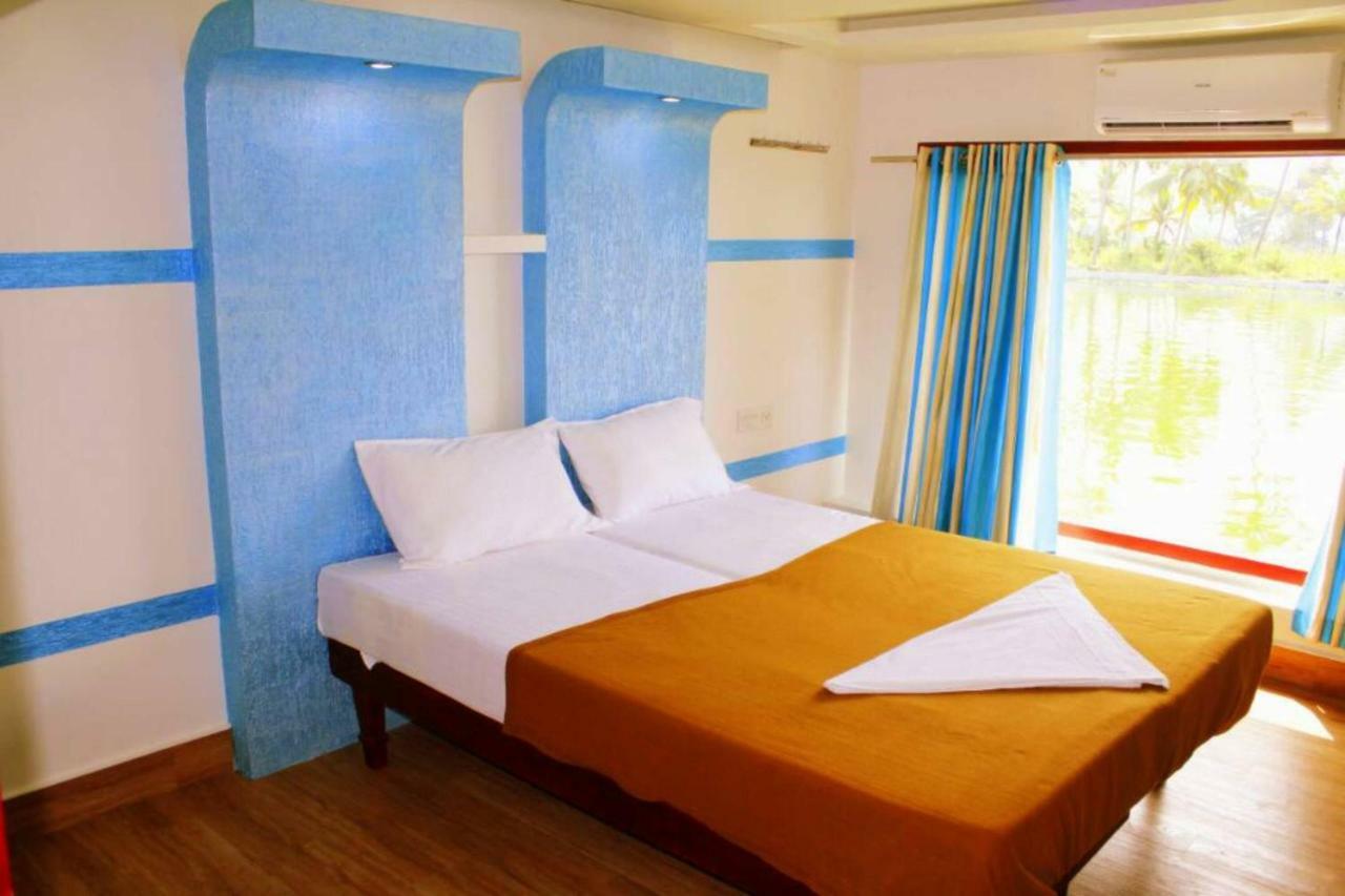 Hotel Cosy Premium Houseboats Alappuzha Exterior foto