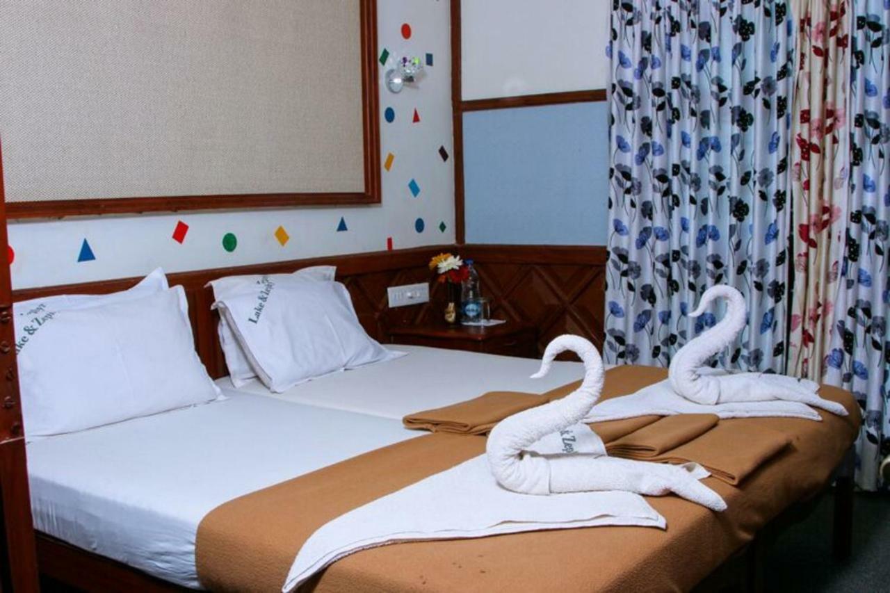 Hotel Cosy Premium Houseboats Alappuzha Exterior foto